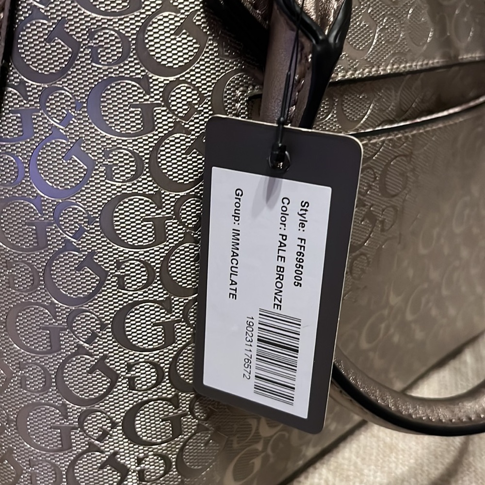 Handbag GUESSLos Angeles. - Picture 8 of 16